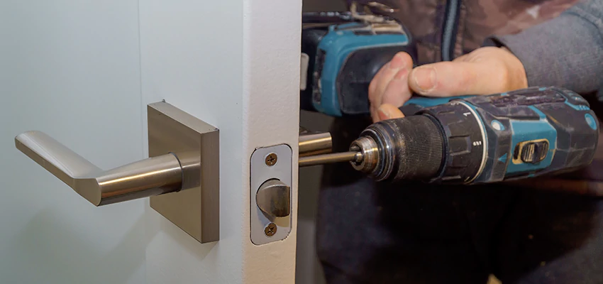 Broken Door Handle Lock Repair in Twentynine Palms, California